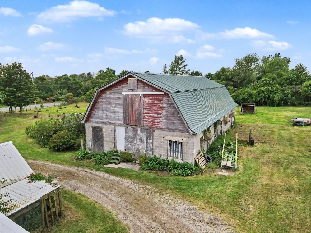 43666 County Road 388 Bloomingdale, MI 49026