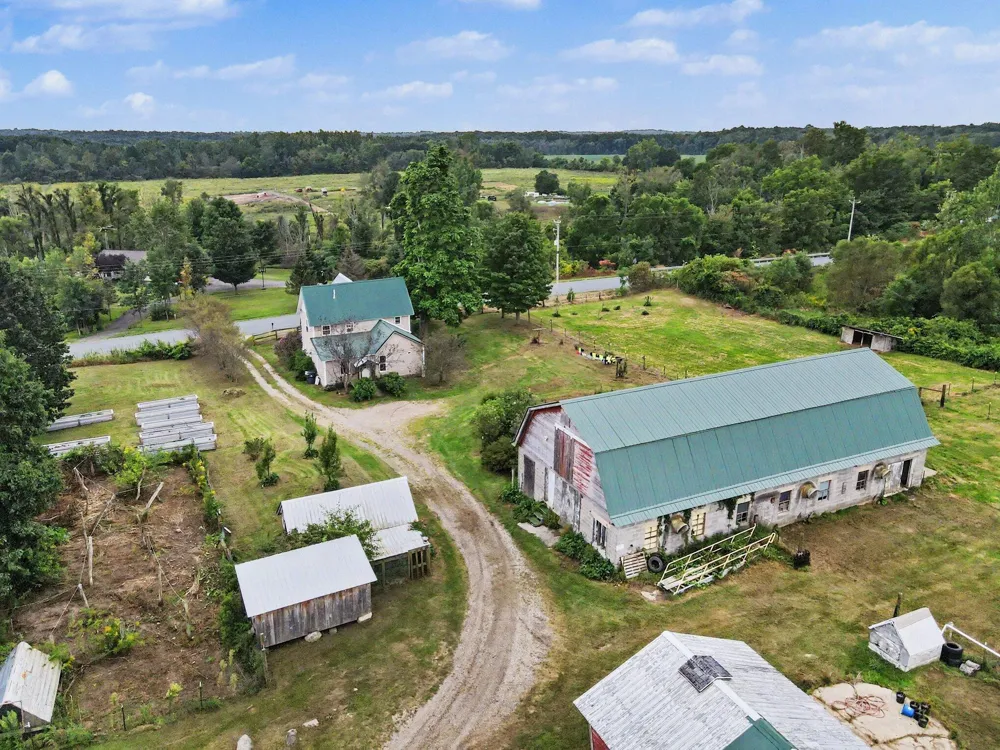 43666 County Road 388 Bloomingdale, MI 49026