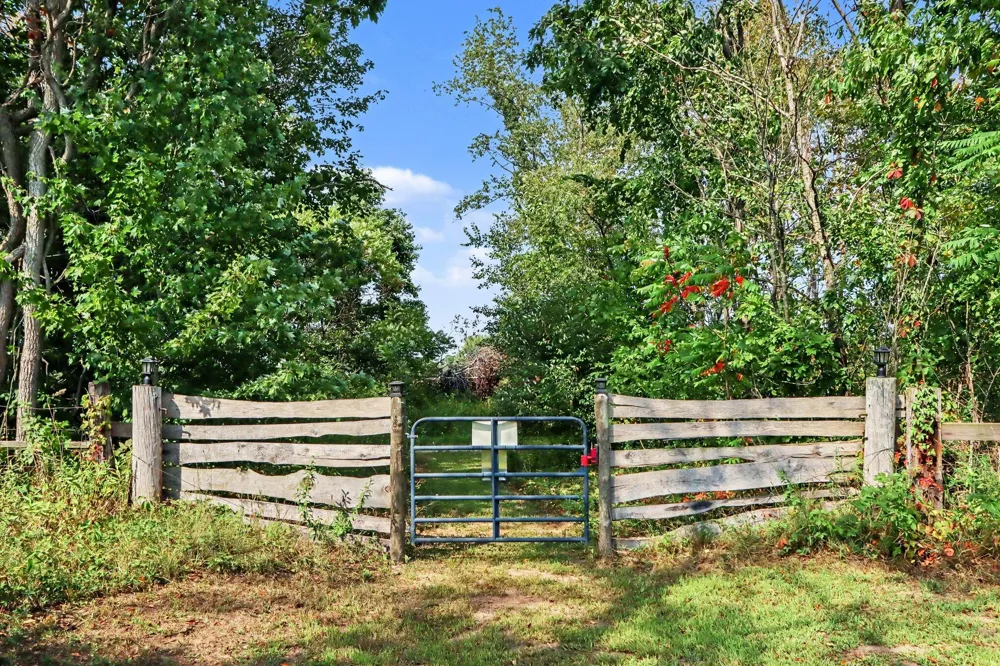 43666 County Road 388 Bloomingdale, MI 49026