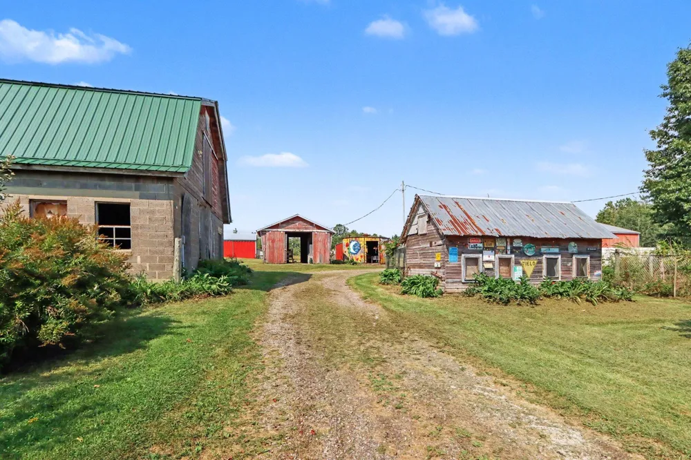 43666 County Road 388 Bloomingdale, MI 49026