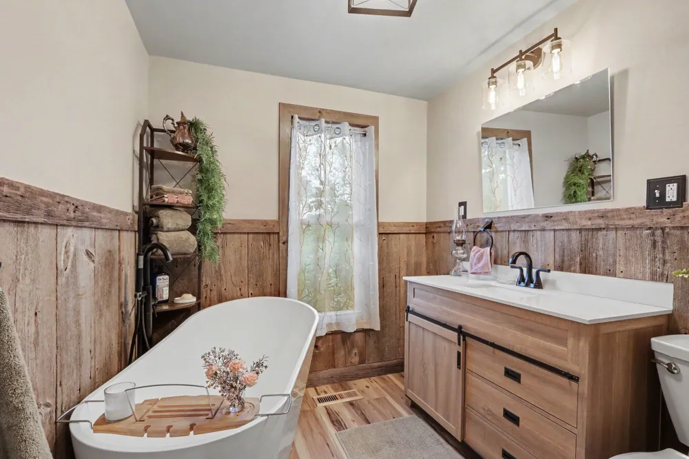 43666 County Road 388 Bloomingdale, MI 49026