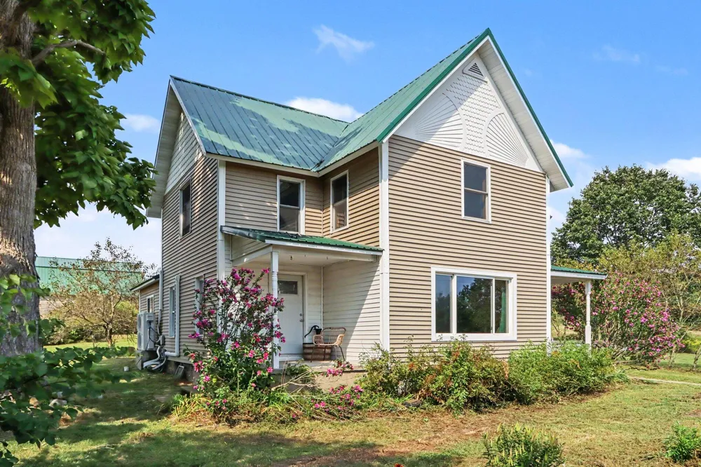 43666 County Road 388 Bloomingdale, MI 49026