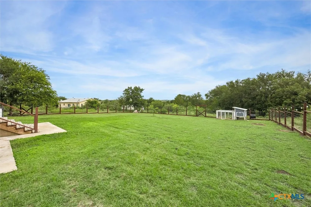 730 Spoke Hollow Road Lockhart, TX 78644
