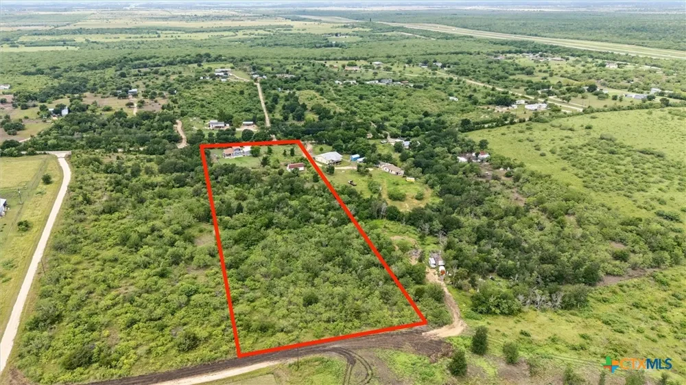 730 Spoke Hollow Road Lockhart, TX 78644