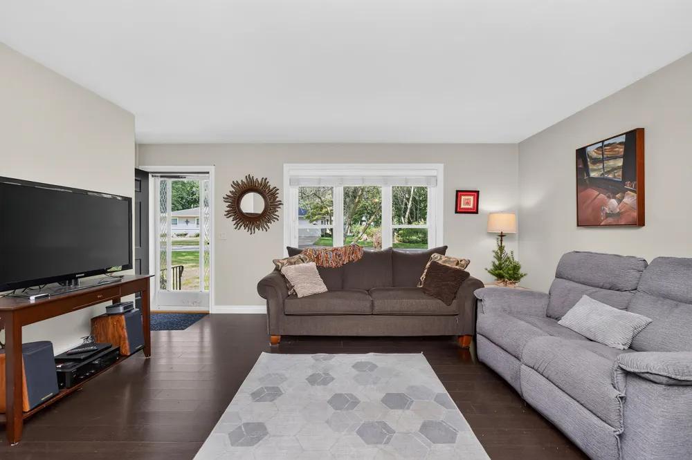 61255 Cass Cassopolis, MI 49031