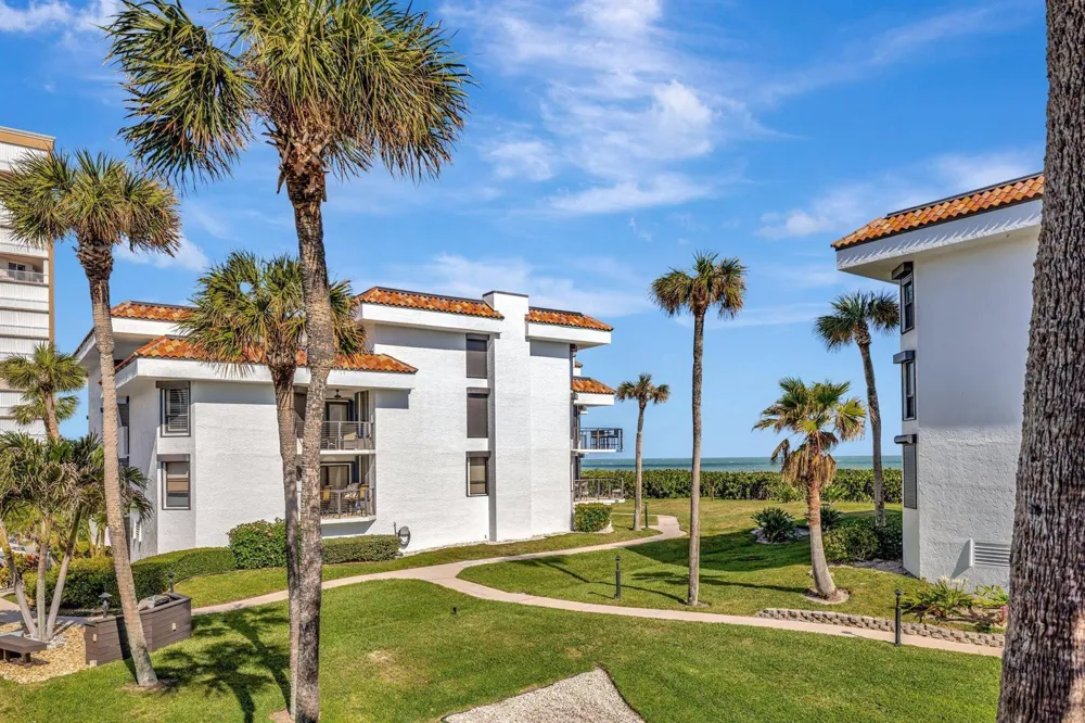 4100 Highway A1A #211 Hutchinson Island, FL 34949