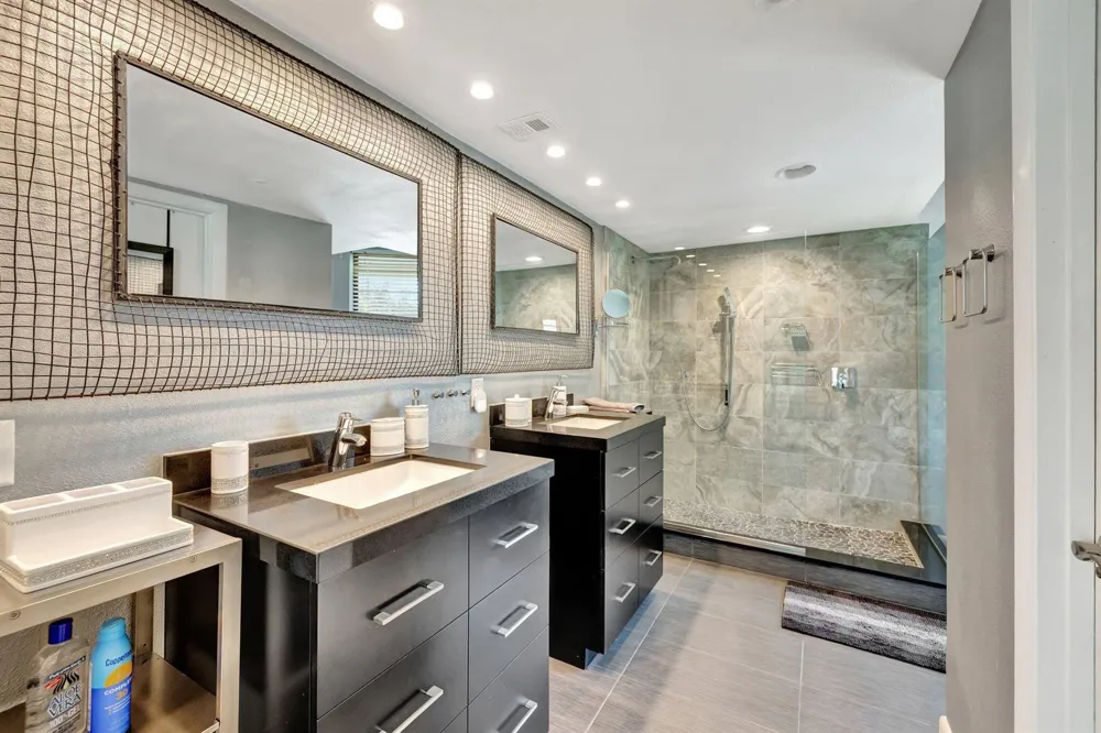 4100 Highway A1A #211 Hutchinson Island, FL 34949