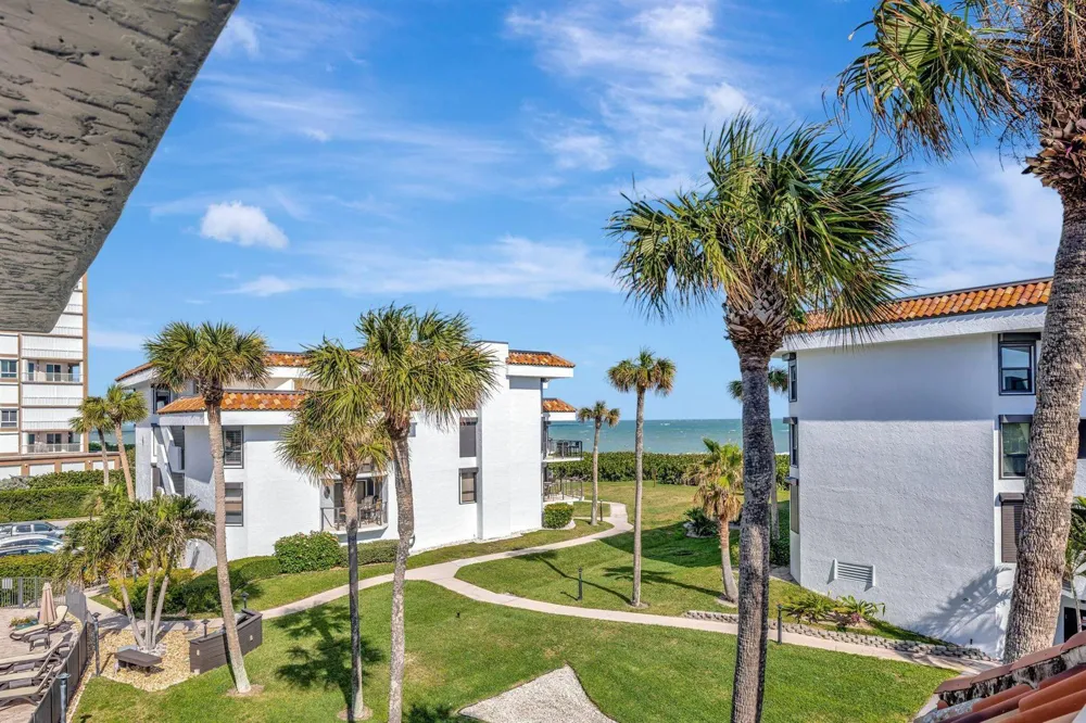 4100 Highway A1A #211 Hutchinson Island, FL 34949