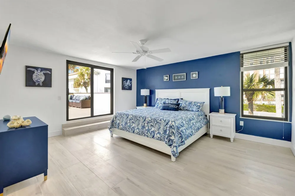 4100 Highway A1A #211 Hutchinson Island, FL 34949