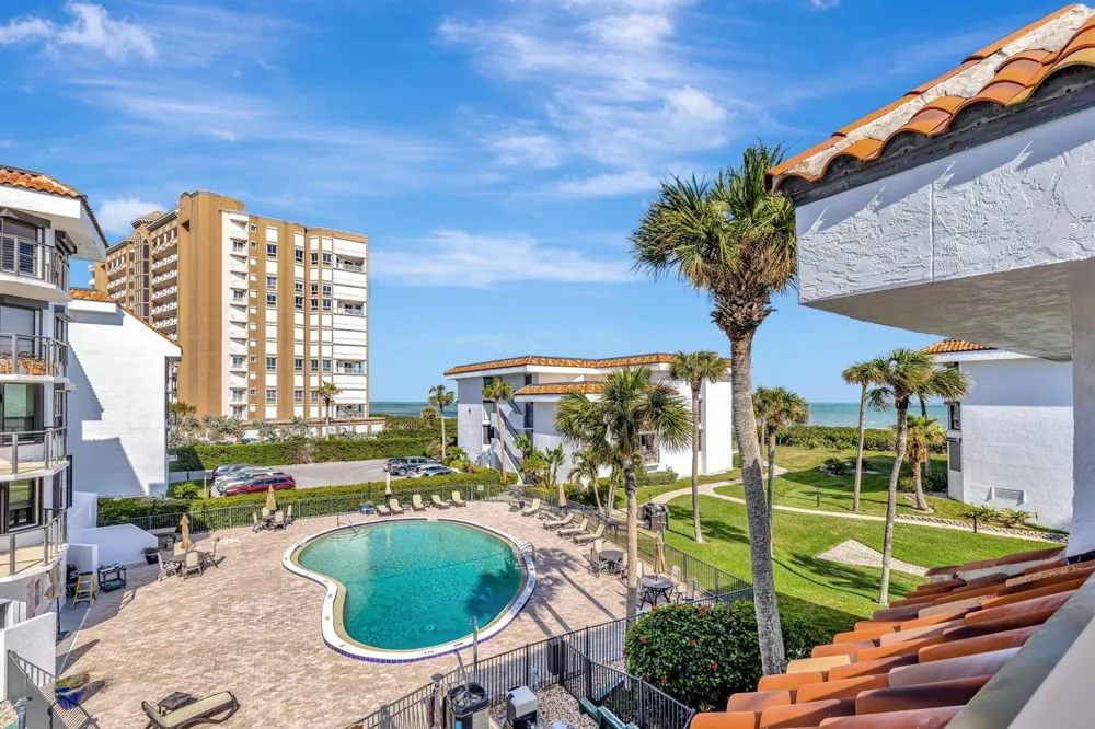 4100 Highway A1A #211 Hutchinson Island, FL 34949