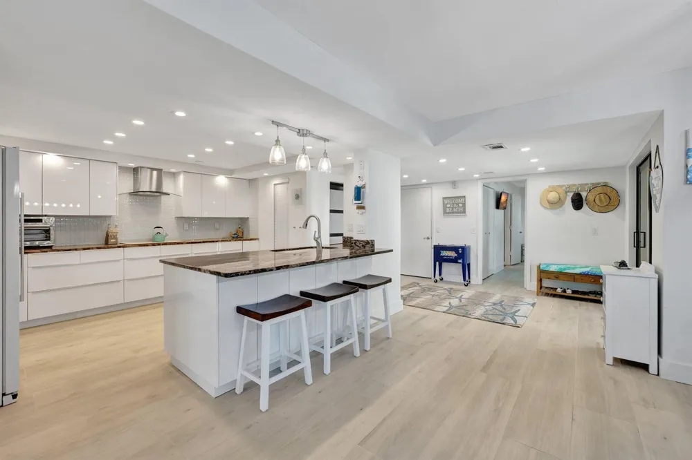 4100 Highway A1A #211 Hutchinson Island, FL 34949