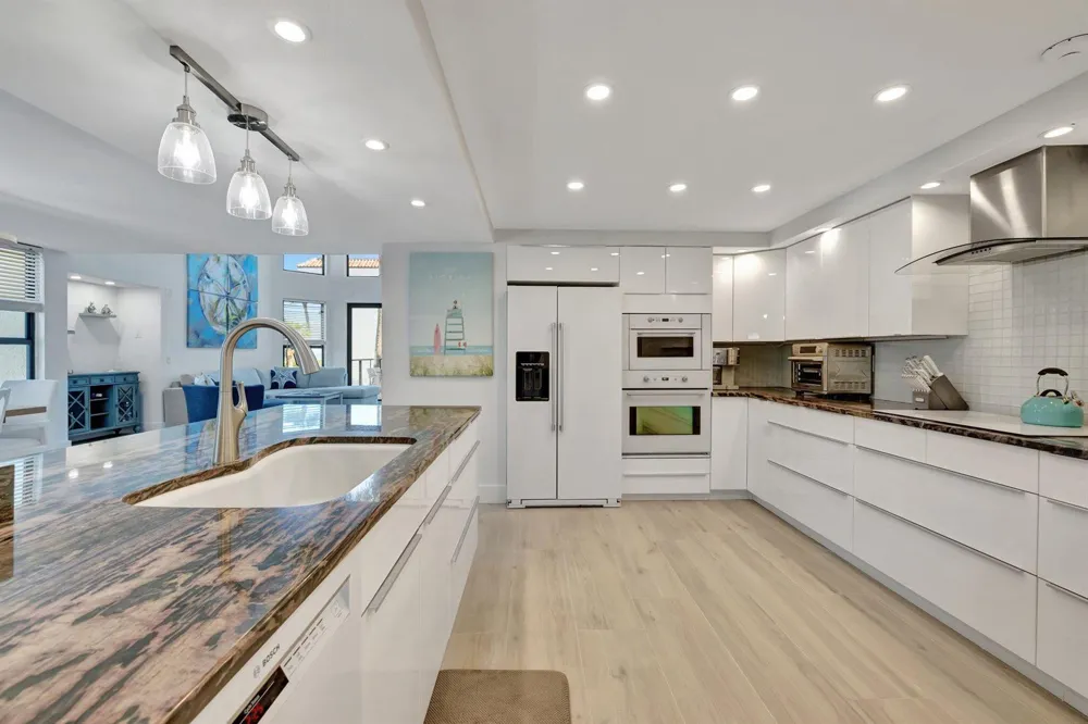 4100 Highway A1A #211 Hutchinson Island, FL 34949