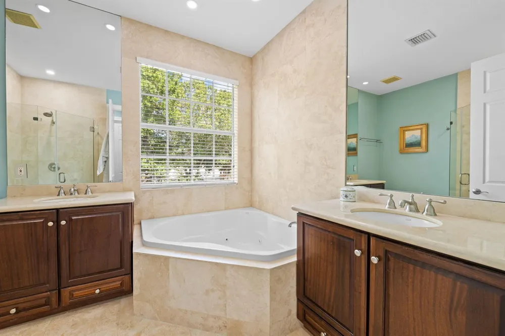 703 SW 16TH COURT #703 Fort Lauderdale, FL 33315