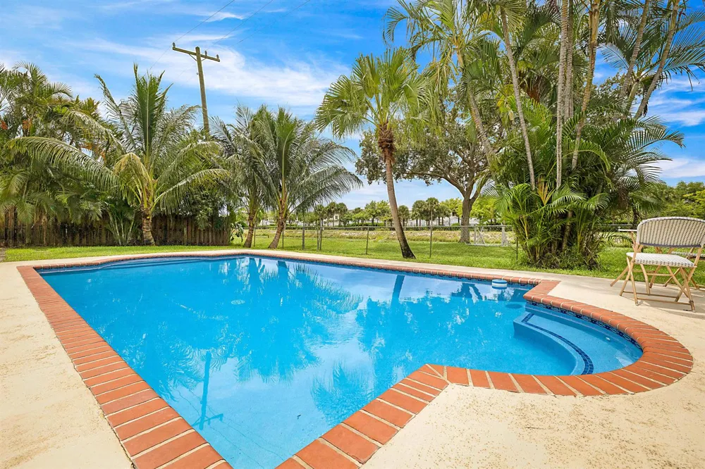 1103 NW 11th Street Boynton Beach, FL 33426