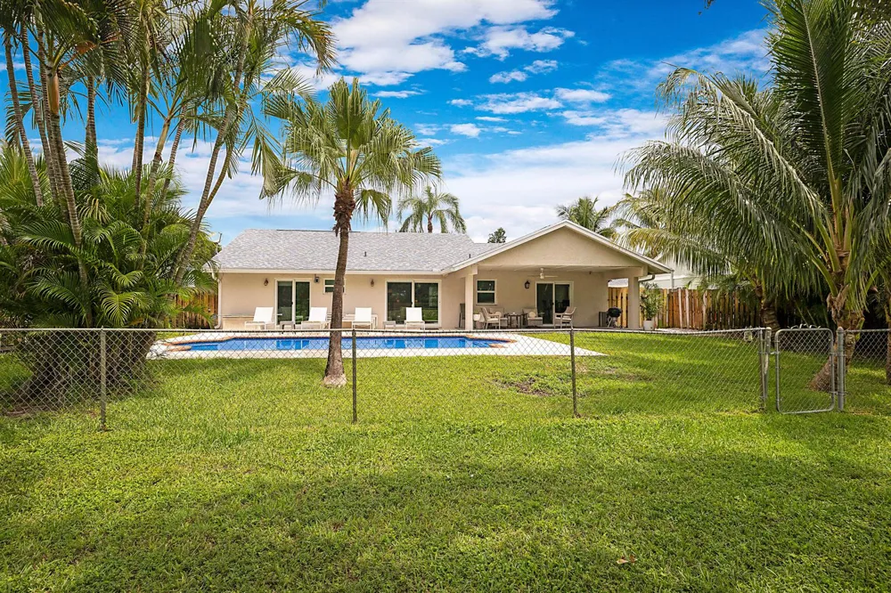 1103 NW 11th Street Boynton Beach, FL 33426