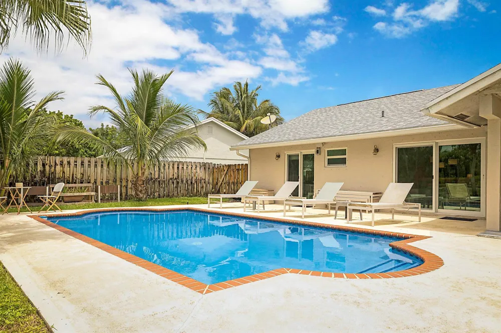 1103 NW 11th Street Boynton Beach, FL 33426