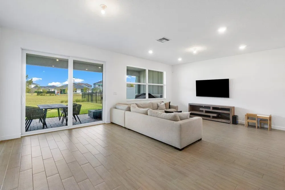 1406 Arrowhead Point Road Loxahatchee, FL 33470