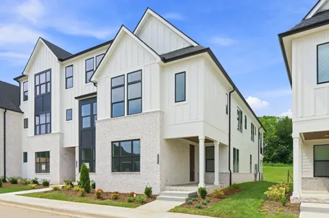 2093 Conductor Ln