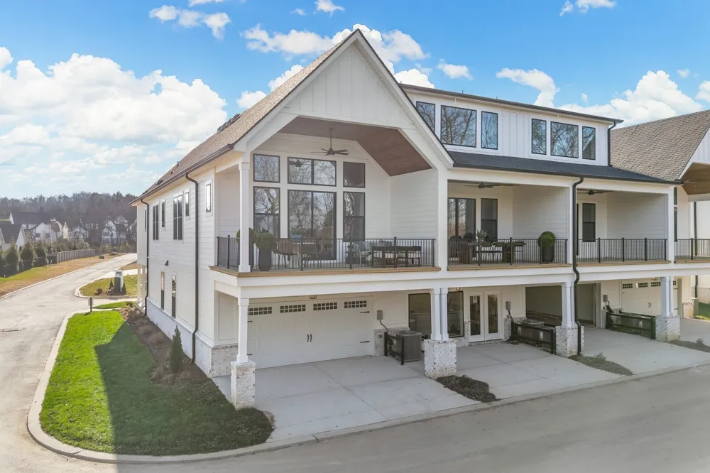 2093 Conductor Ln Thompsons Station, TN 37179