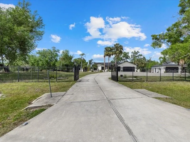 15650 PRAIRIE CREEK BOULEVARD Punta Gorda, FL 33982