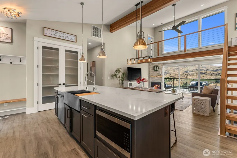 44 A Osprey Nest Road Pateros, WA 98846