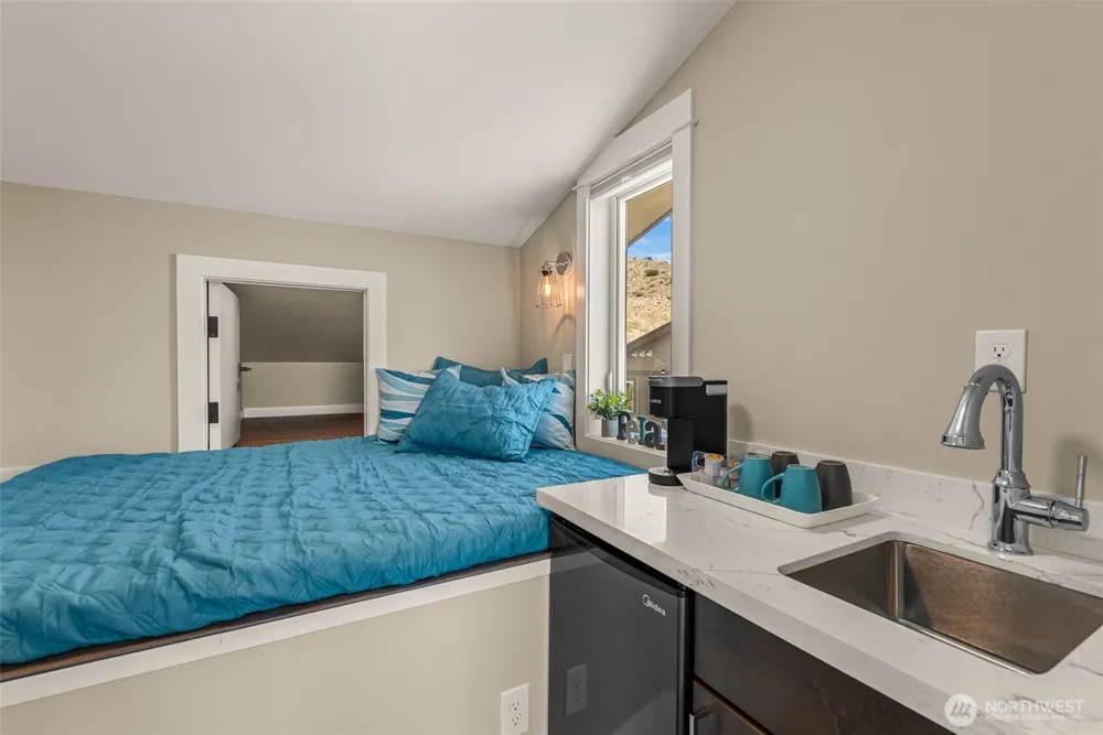 44 A Osprey Nest Road Pateros, WA 98846