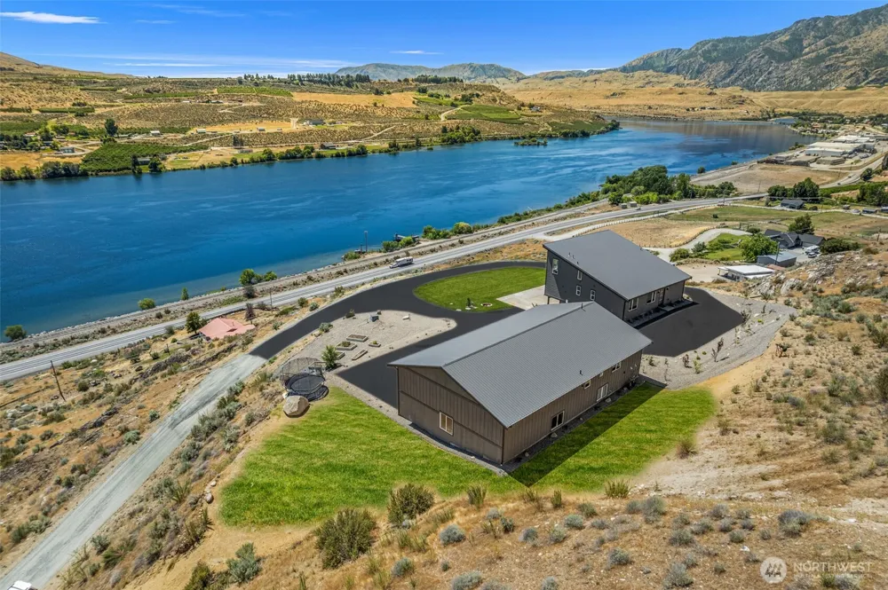 44 A Osprey Nest Road Pateros, WA 98846