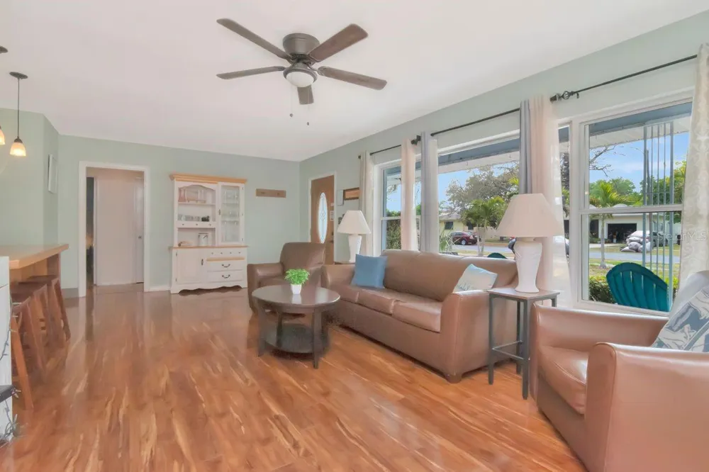305 BAKER AVENUE Clearwater, FL 33755