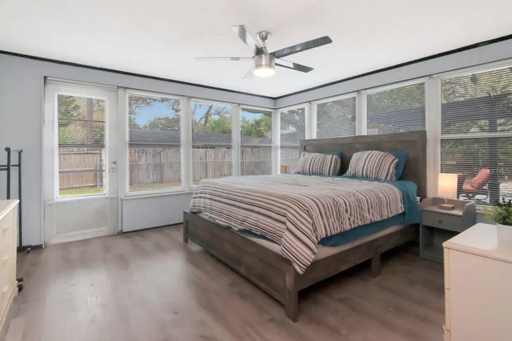 305 BAKER AVENUE Clearwater, FL 33755