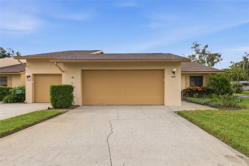3191 GLEN ELYN BOULEVARD #4 Sarasota, FL 34237