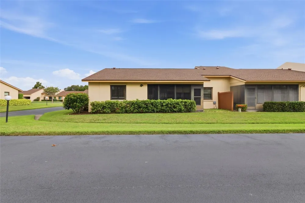 3191 GLEN ELYN BOULEVARD #4 Sarasota, FL 34237
