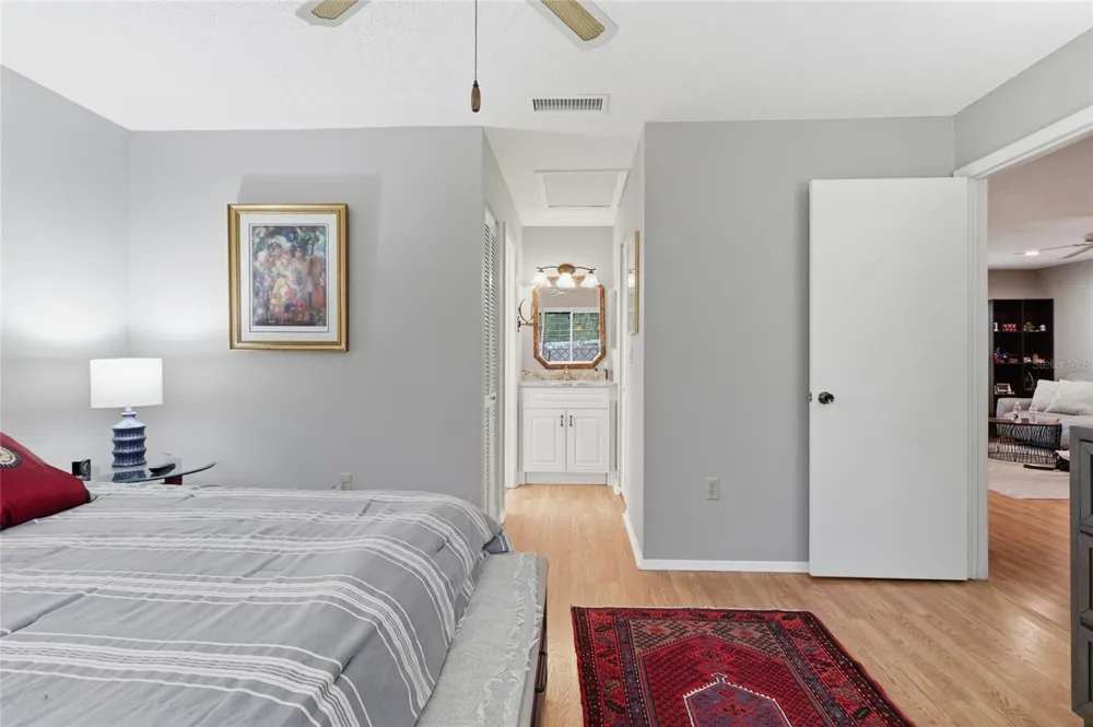 3191 GLEN ELYN BOULEVARD #4 Sarasota, FL 34237