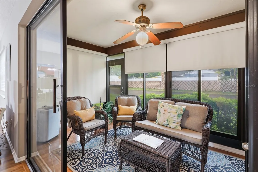 3191 GLEN ELYN BOULEVARD #4 Sarasota, FL 34237