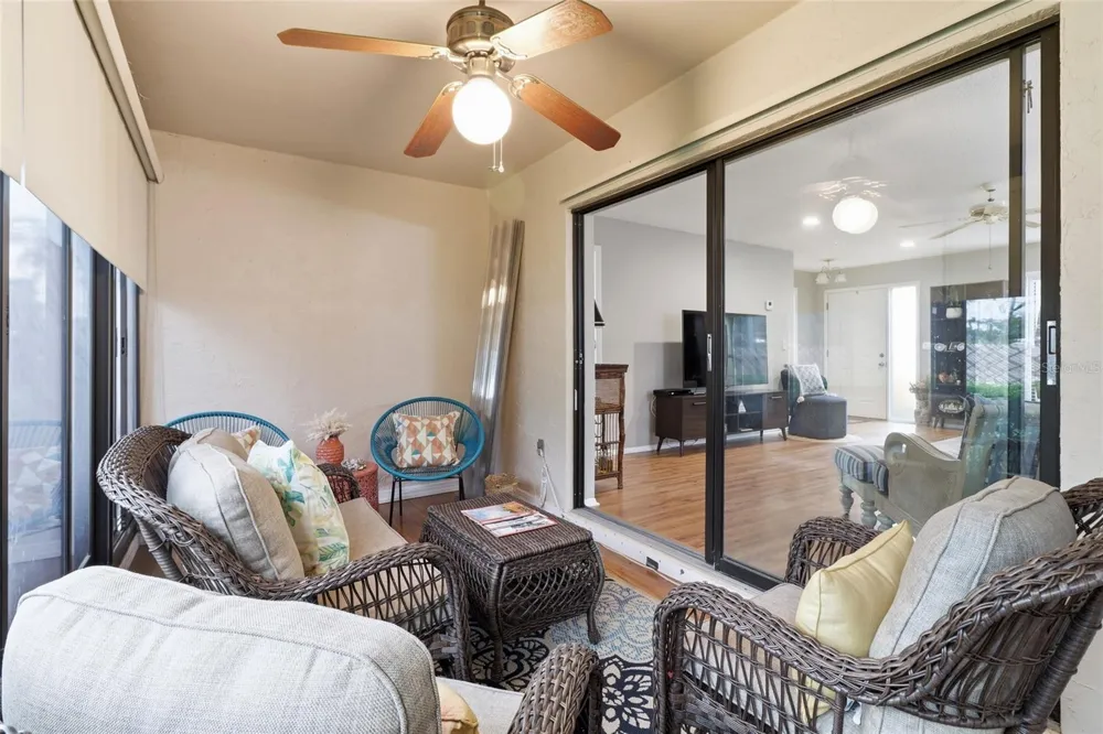 3191 GLEN ELYN BOULEVARD #4 Sarasota, FL 34237