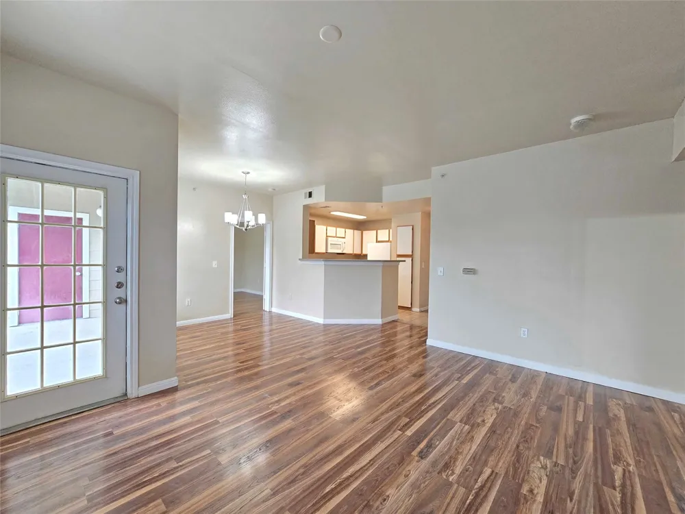 2320 Gracy Farms Lane #1123 Austin, TX 78758