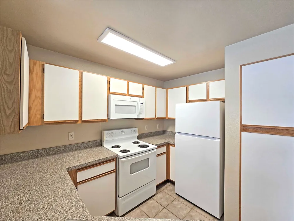 2320 Gracy Farms Lane #1123 Austin, TX 78758
