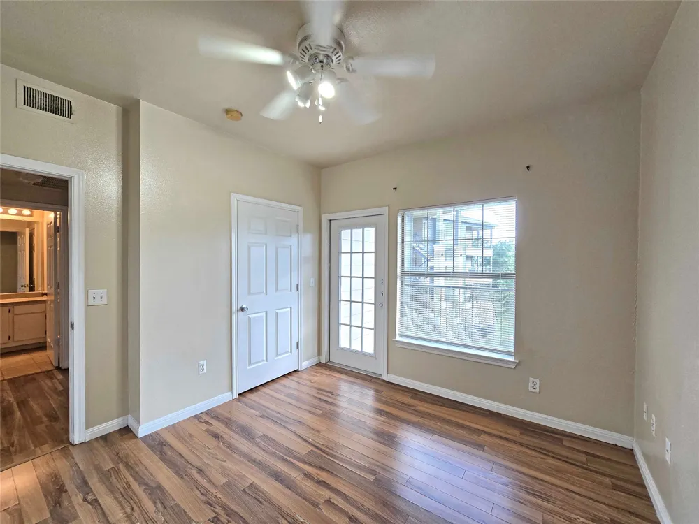 2320 Gracy Farms Lane #1123 Austin, TX 78758
