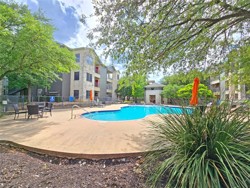 2320 Gracy Farms Lane #1123 Austin, TX 78758