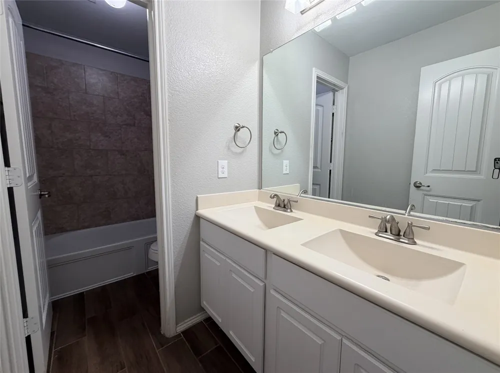 4103 Portrush Drive Heartland, TX 75126