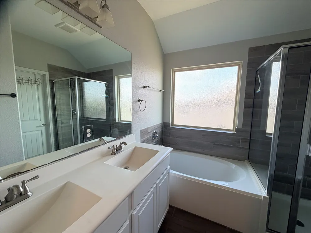 4103 Portrush Drive Heartland, TX 75126