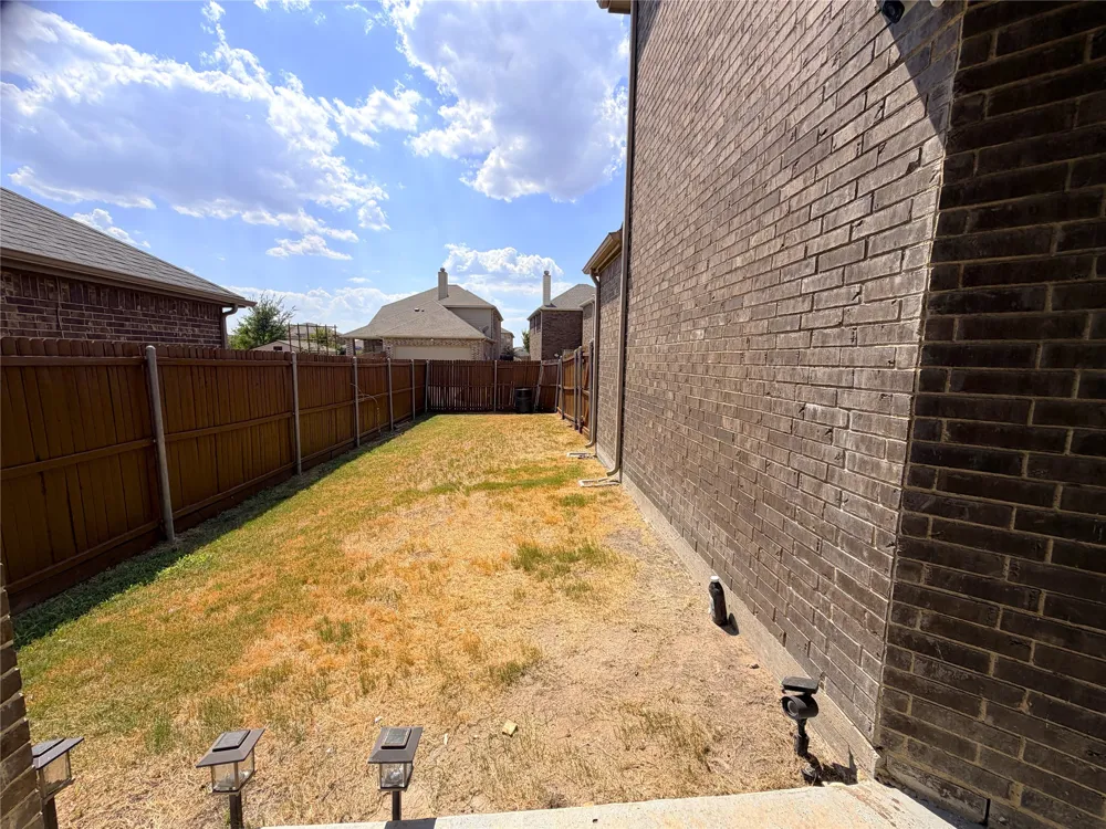 4103 Portrush Drive Heartland, TX 75126