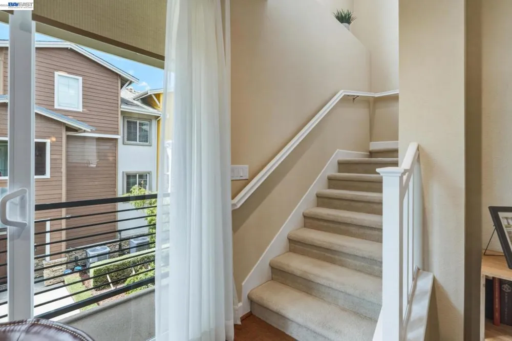 389 Basswood Cmn #11 Livermore, CA 94551