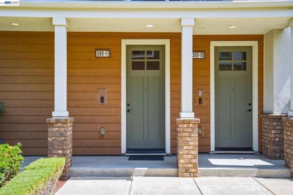 389 Basswood Cmn #11 Livermore, CA 94551