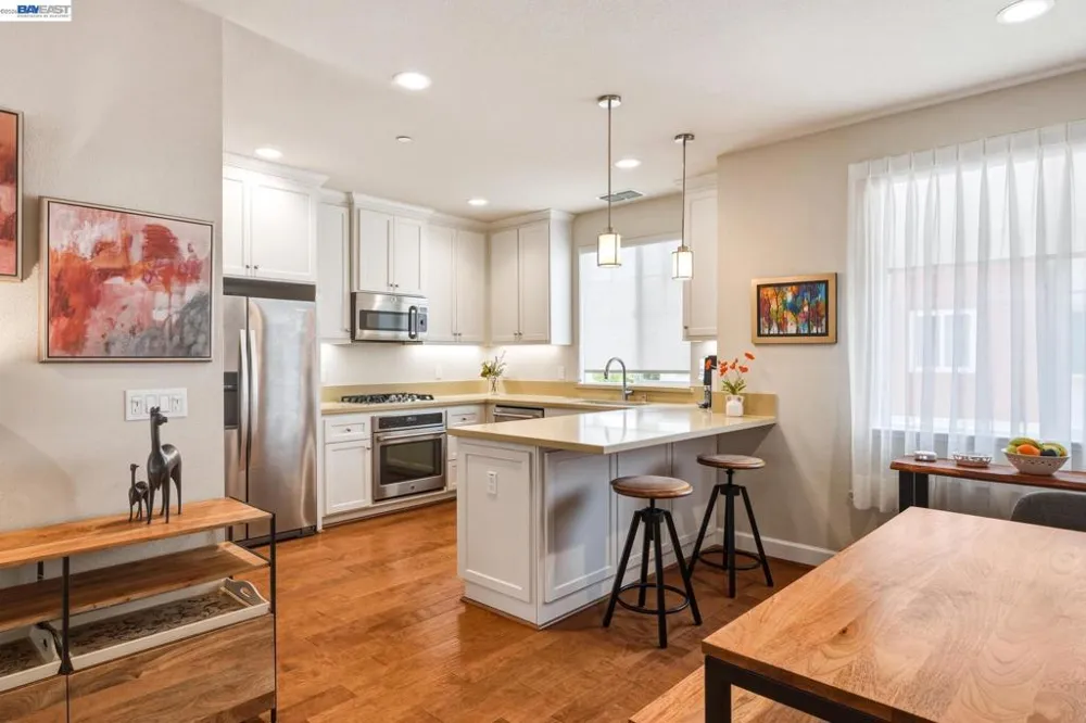 389 Basswood Cmn #11 Livermore, CA 94551
