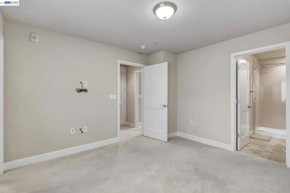 389 Basswood Cmn #11 Livermore, CA 94551