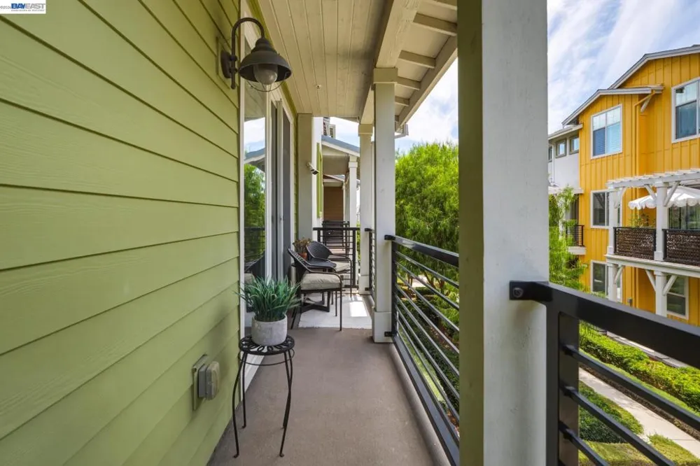 389 Basswood Cmn #11 Livermore, CA 94551