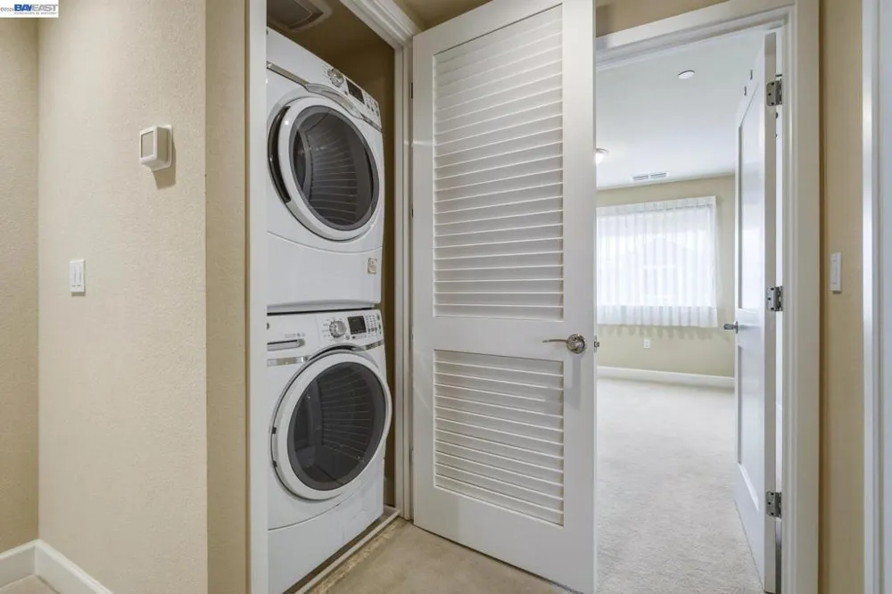 389 Basswood Cmn #11 Livermore, CA 94551