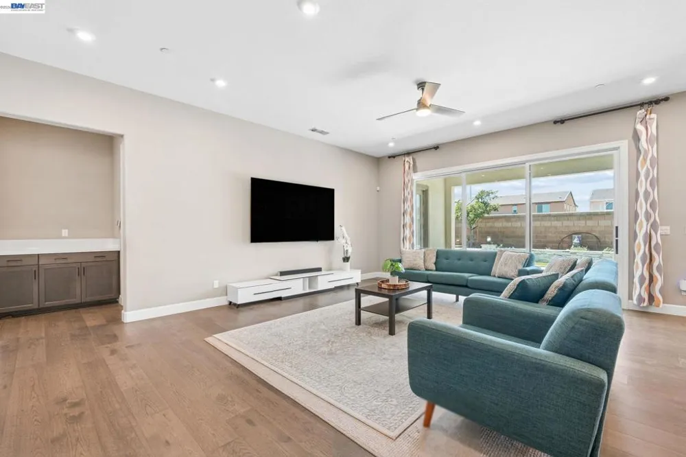 2133 Day Lily Ave Manteca, CA 95337