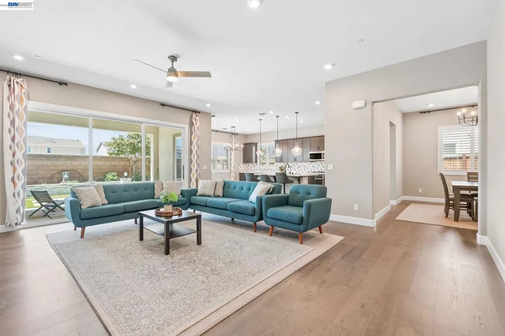 2133 Day Lily Ave Manteca, CA 95337