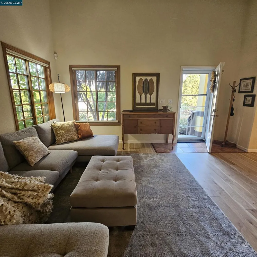 151 Daniels Ave Vallejo, CA 94590
